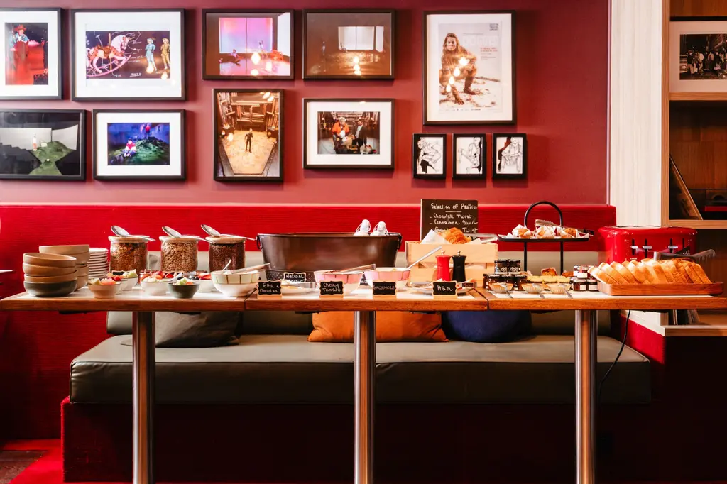 Hotel Indigo Sydney Potts Point by IHG image 8