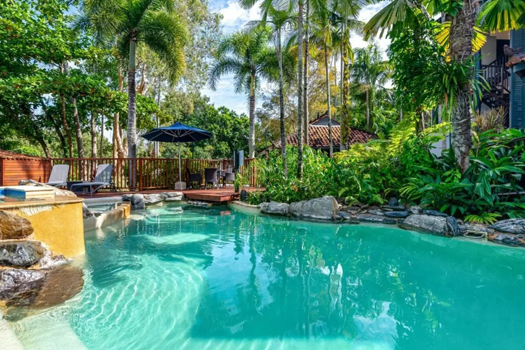 Hibiscus Resort & Spa image 4